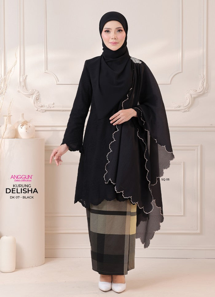 Delisha Kurung - Black