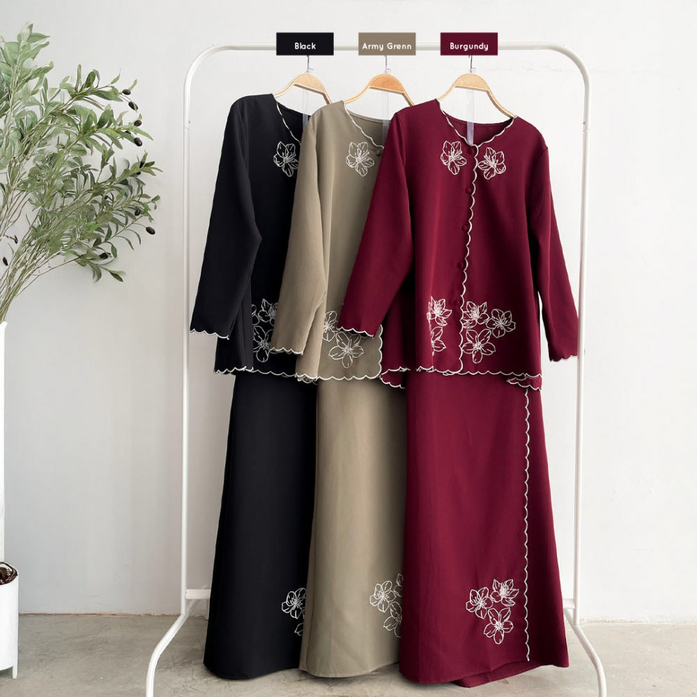 Veera Kurung Set