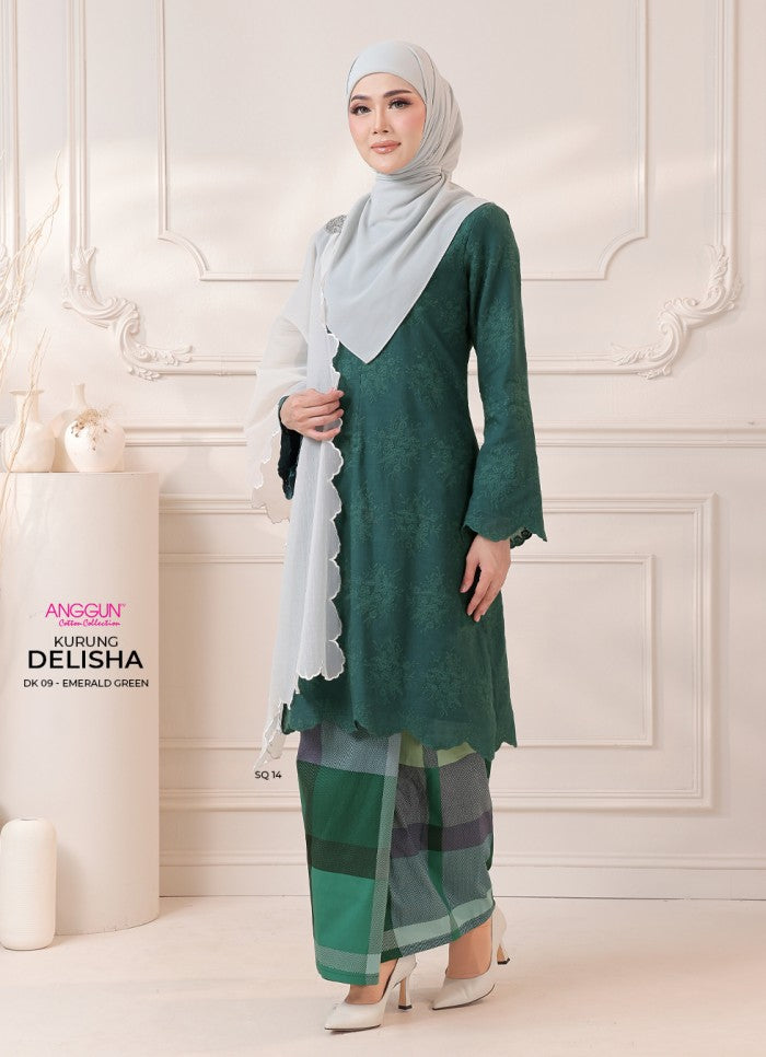 Delisha Kurung - Emerald