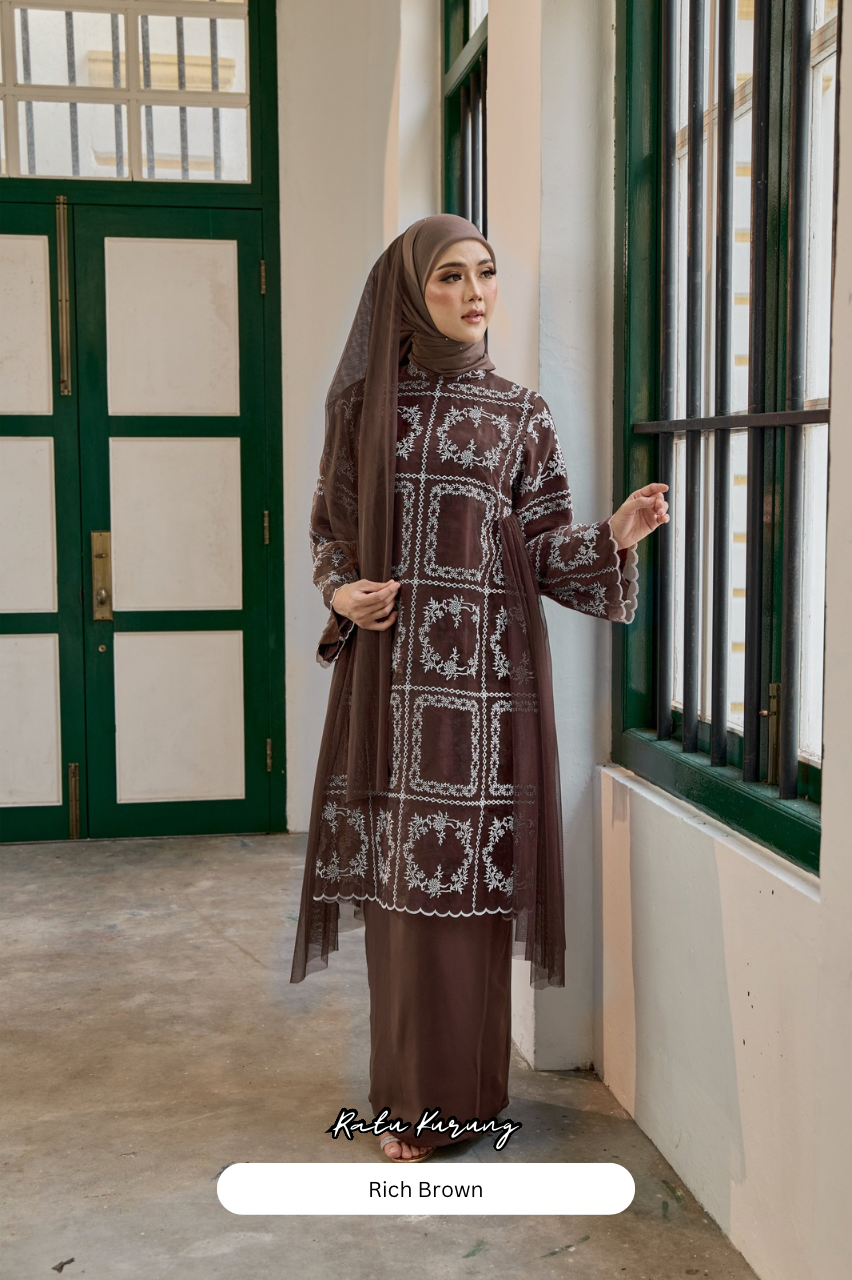 Ratu Kurung - Rich Brown