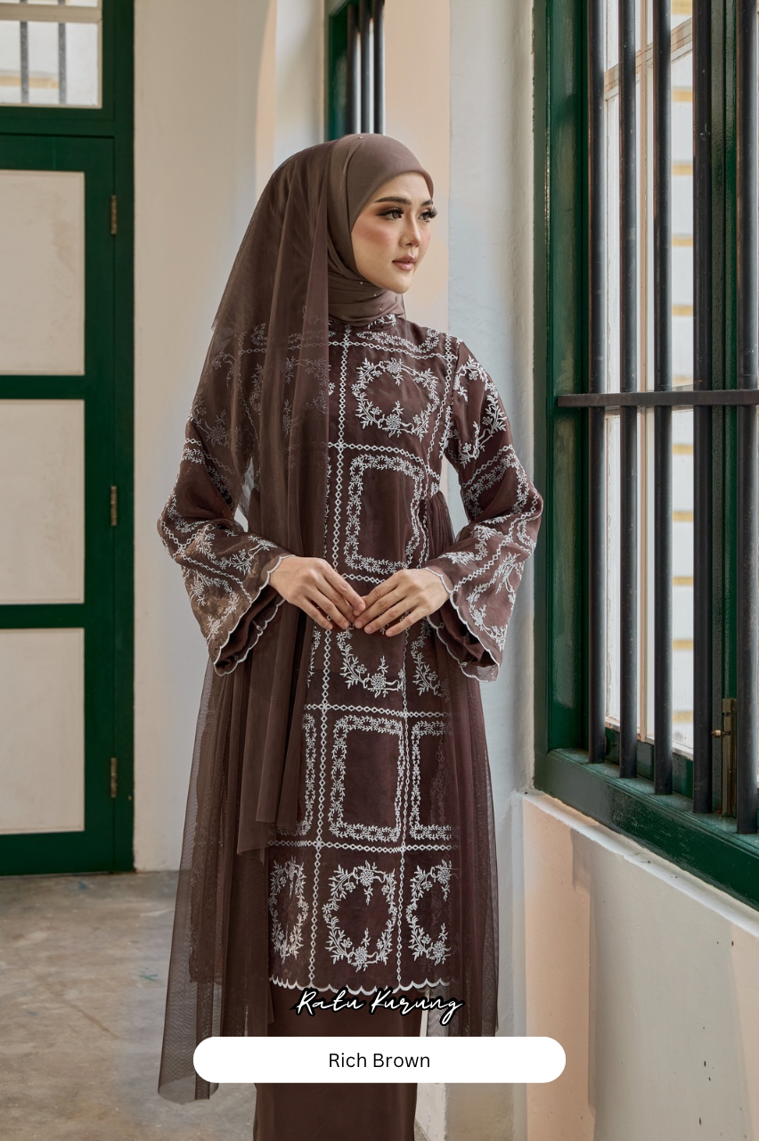 Ratu Kurung - Rich Brown